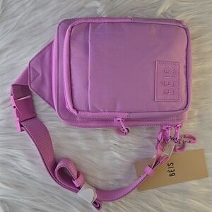 Beis - The Sport Sling In Berry